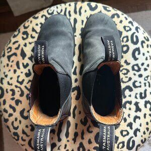 Blundstone boots rustic black great condition (SIZE 7 US)